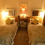 Castle Mews 3* 번래티