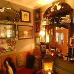 Castle Mews 3*