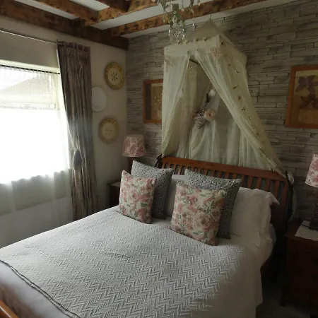 Bed & Breakfast Castle Mews 3*