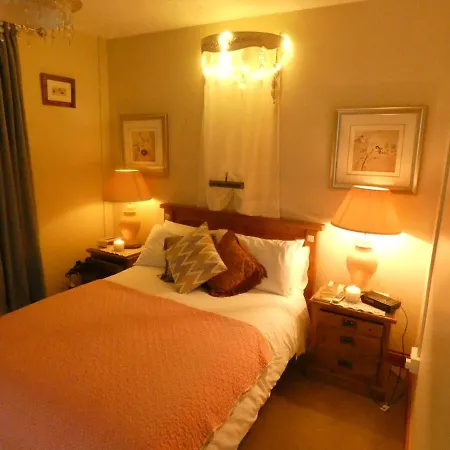 Bed & Breakfast Castle Mews 3*